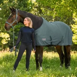 Síťovaná deka Waldhausen Comfort s křížovým zapínáním - Barva ZelenáVelikost 145 cm Aktuální